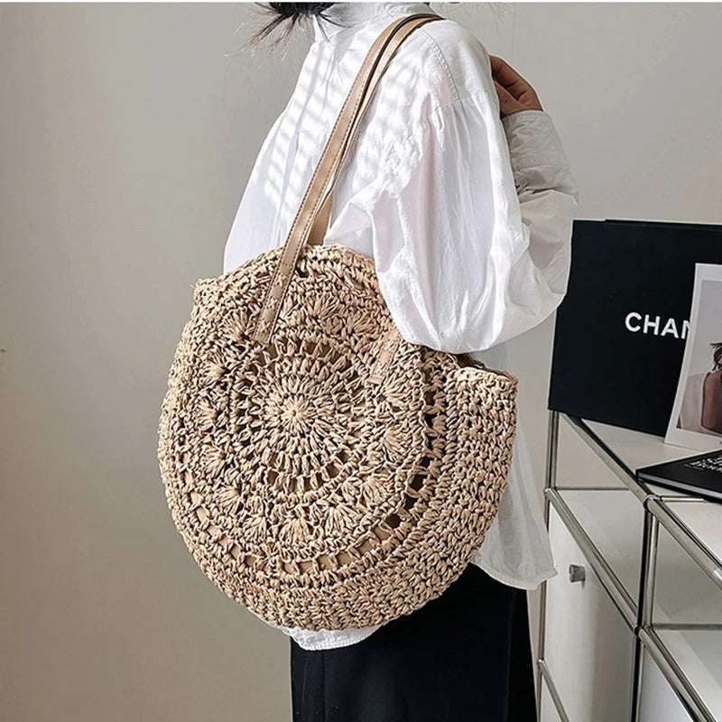 Beach Shoulder Bag – Summer Round Straw Tote Bag, Stylish & Versatile