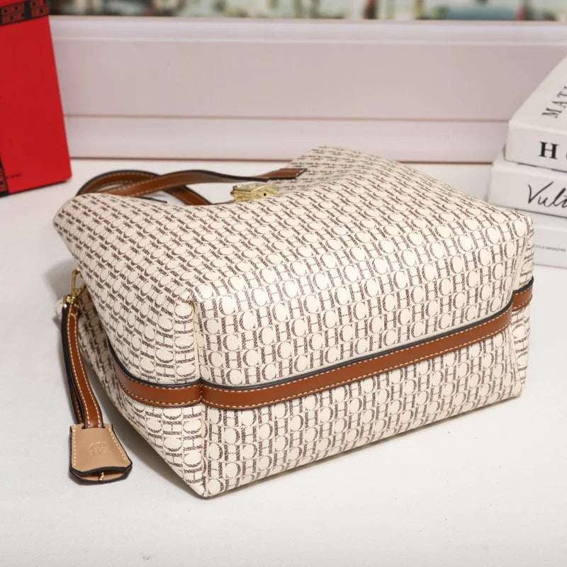 Leather Crossbody Tote Bag – Stylish, Durable & Functional